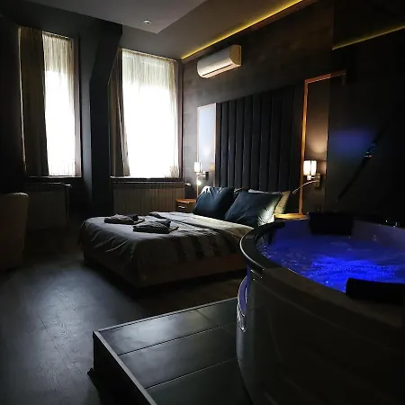 Aparthotel In Club