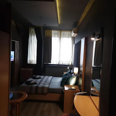 公寓式酒店 In Club 4*