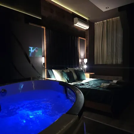 公寓式酒店 In Club 4*