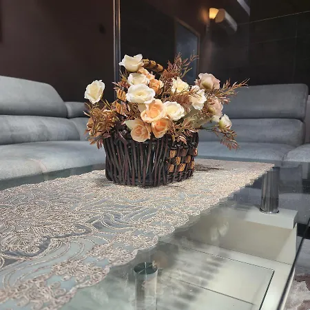 公寓式酒店 In Club 4*